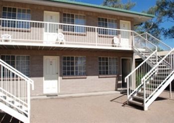 אליס ספרינגס White Gum Motel מראה חיצוני תמונה